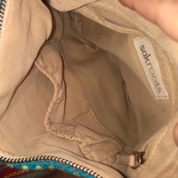 Crossbody - Picture 4 of 5